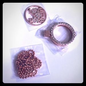 Rose gold plated love you more photo frame